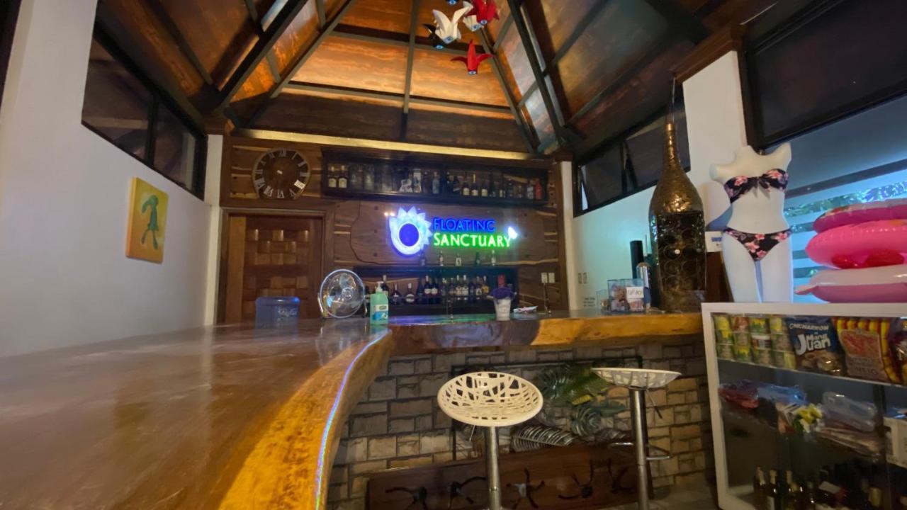 Floating Sanctuary Resort Powered By Cocotel Bulacan Екстериор снимка