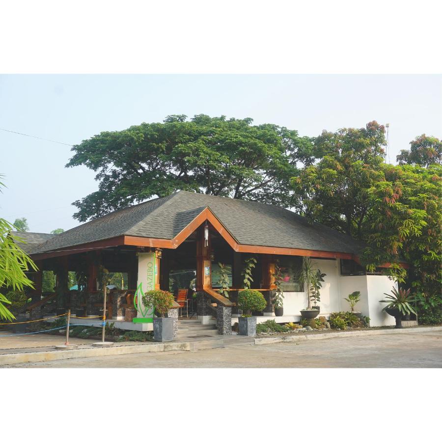 Floating Sanctuary Resort Powered By Cocotel Bulacan Екстериор снимка