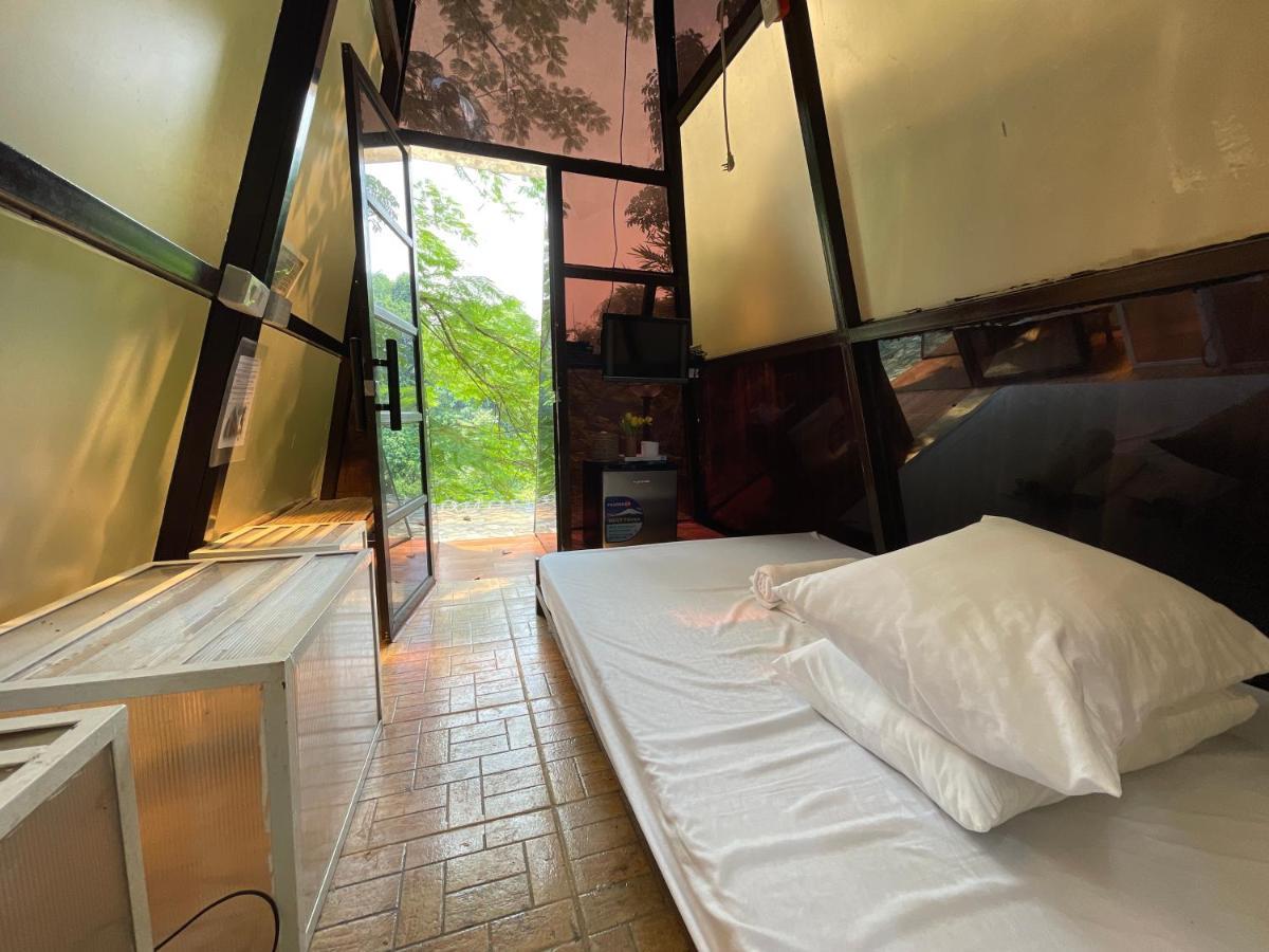 Floating Sanctuary Resort Powered By Cocotel Bulacan Екстериор снимка