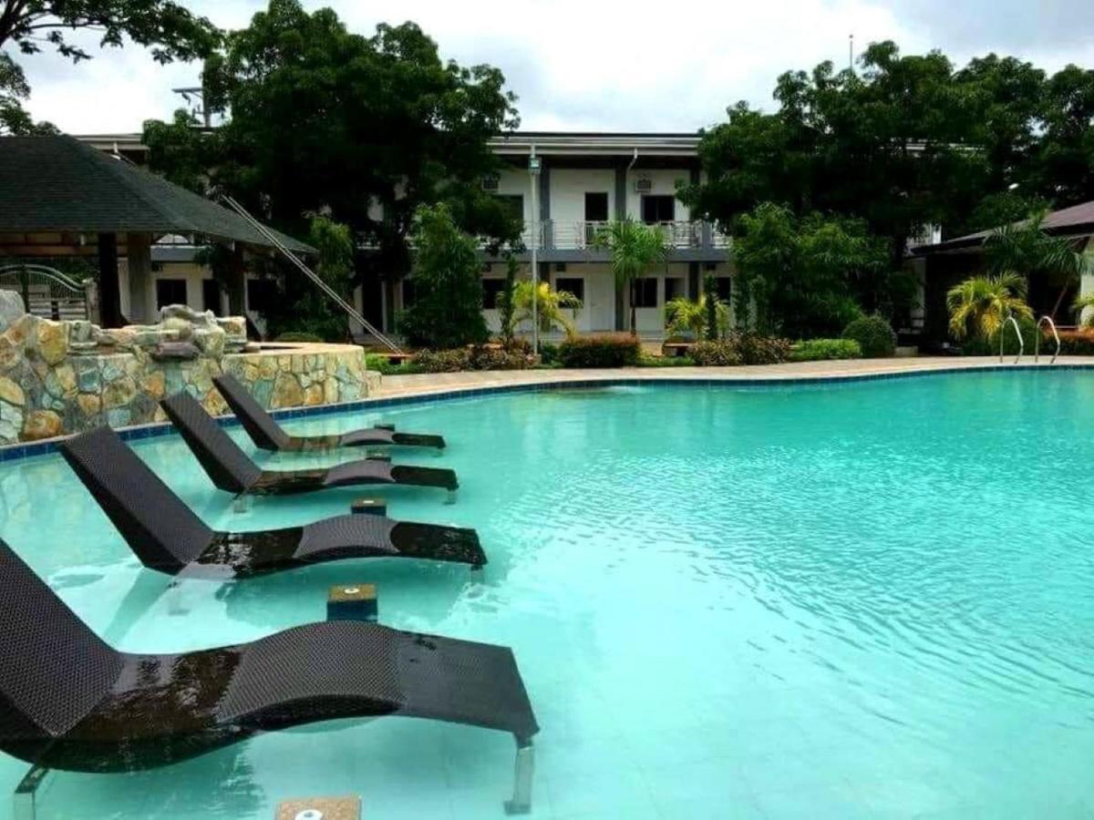 Floating Sanctuary Resort Powered By Cocotel Bulacan Екстериор снимка