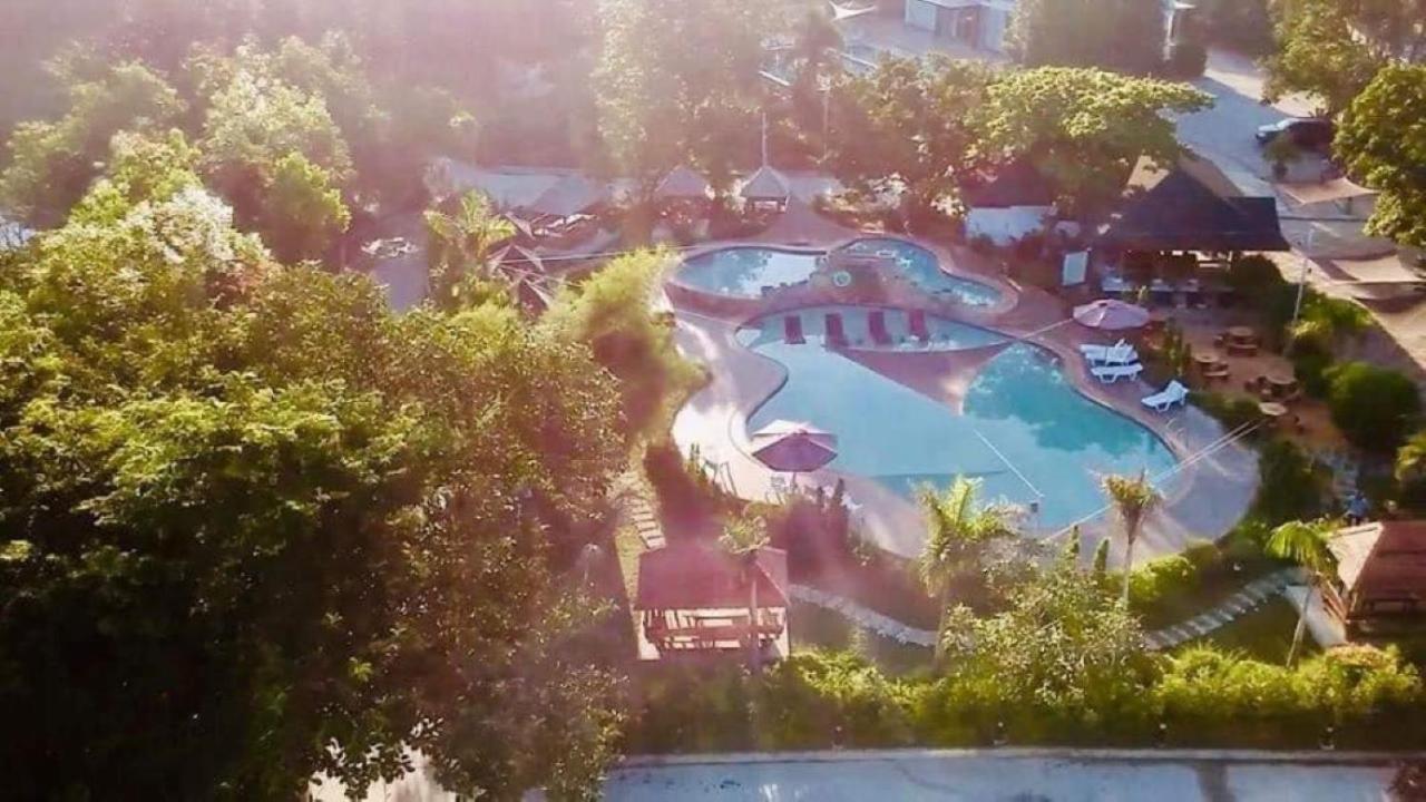 Floating Sanctuary Resort Powered By Cocotel Bulacan Екстериор снимка